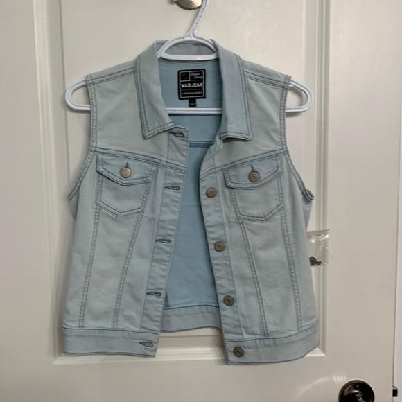 Light wash denim vest - Picture 1 of 2